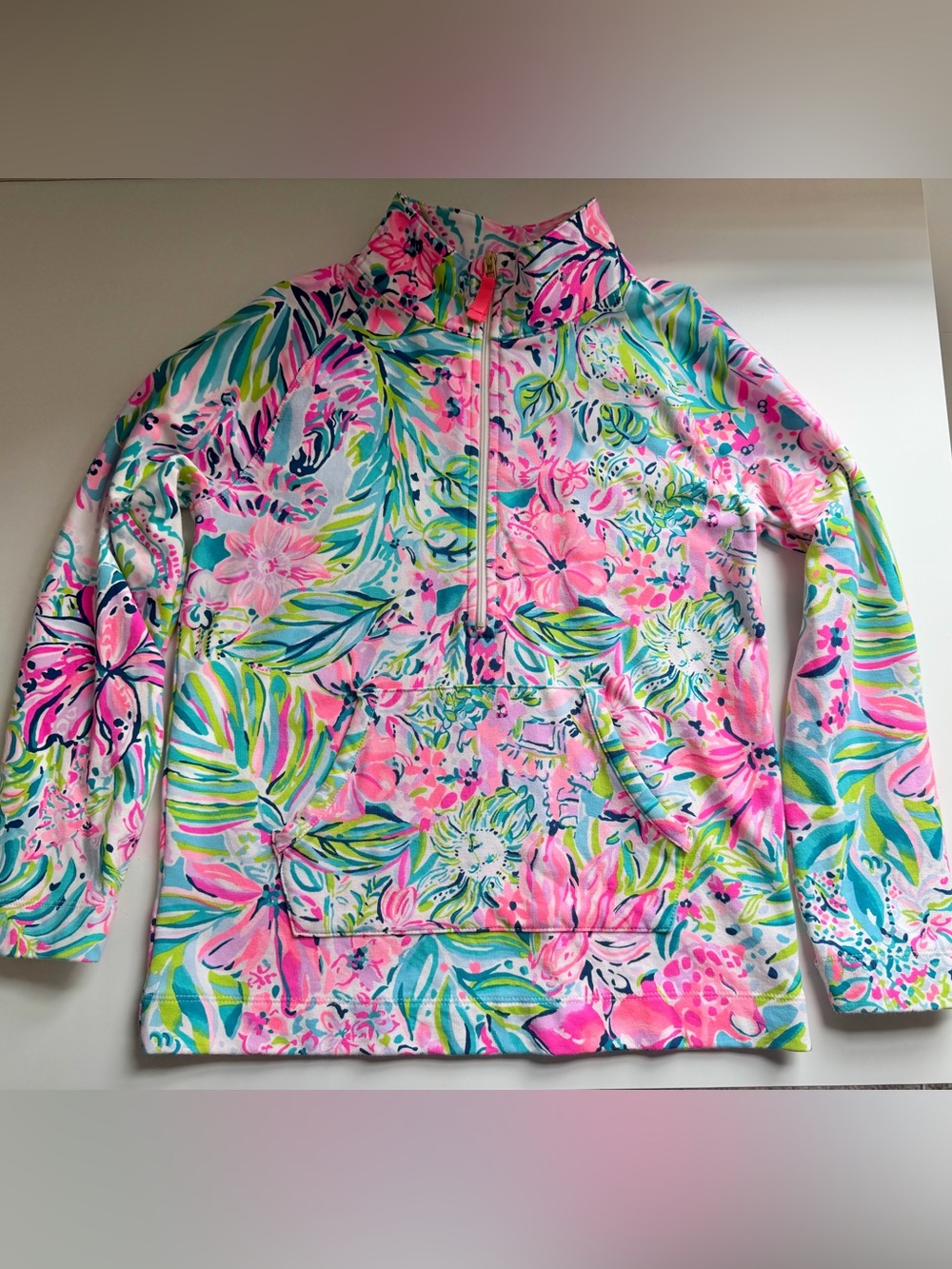 Lilly Pulitzer L 8-10 Lilly’s favorite things popover 🌸